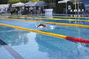 Цанко Цанков подобри с 2 часа световен рекорд в басейн
