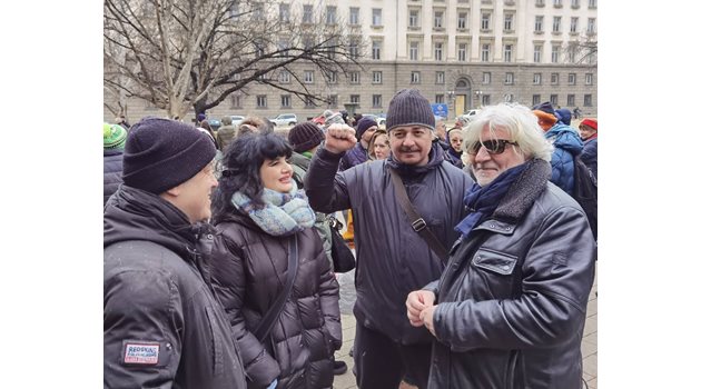Александър Морфов на шествието, организирано от новото движение за култура. До него са Лилия Абаджиева, Камен Донев и Иво Сиромахов