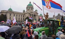 Половин милион на протест в Белград, твърдят го хората от двата митинга там (Видео, снимки)