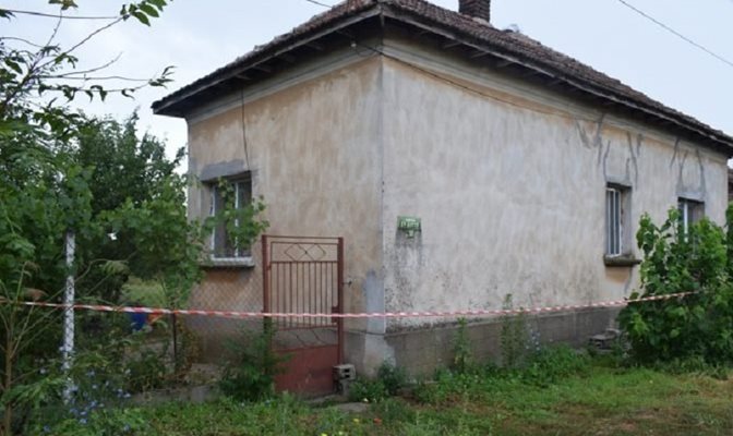 Къщата във врачанското с. Гложене, в която се е разиграла трагедията. Снимка: kozloduy-bg.info