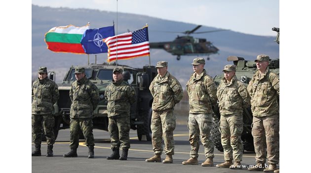 Български военни съвместно с НАТО учение СНИМКА: МО