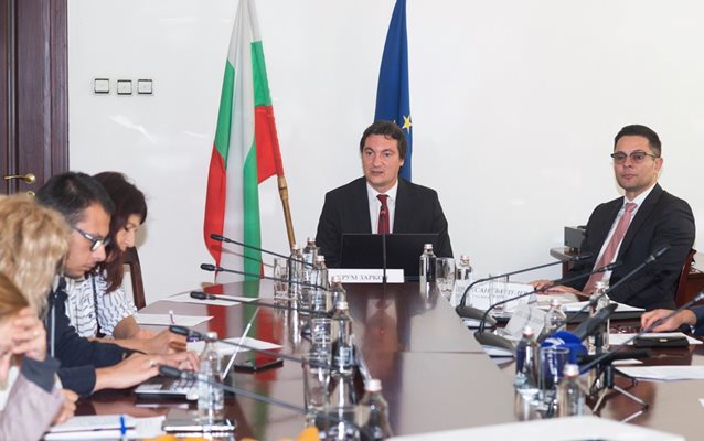 Министрите Крум Зарков и Александър Пулев представиха проекта.
