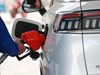 Китай повиши цените на дребно за дизела и бензина