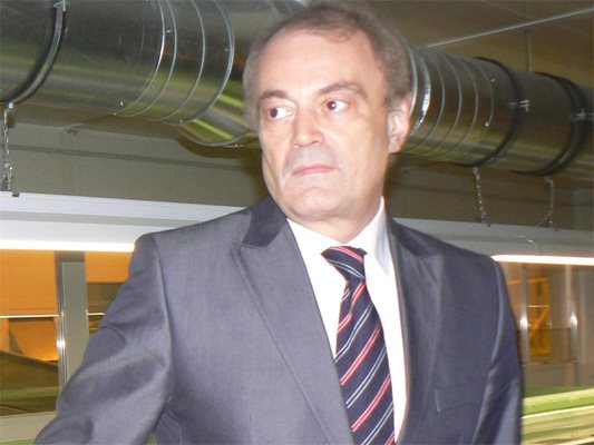 Варненският кмет Кирил Йорданов утре обявява дали подава оставка