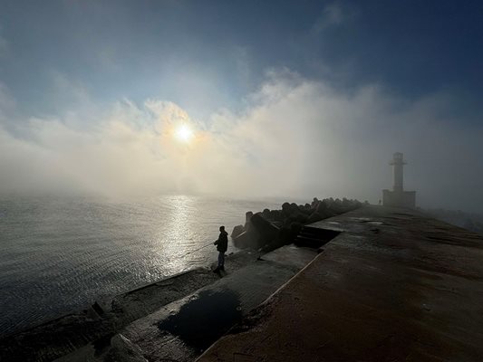 Пристанище Варна затворено заради мъгла
Снимка: Орлин Цанев