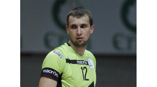 ОТЛИЧНИК: Виктор Йосифов играе стабилно от началото на сезона и е топреализатор сред центровете в А1.
СНИМКА: ACQUA PARADISO MONZA BRIANZA