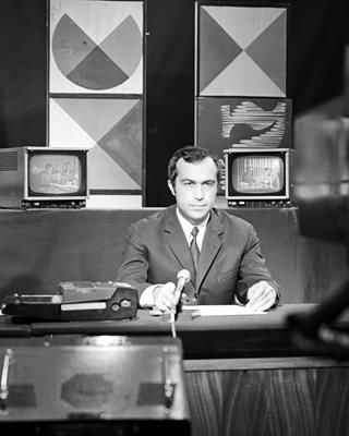 1972 г. - Васил Марков на стола на “Панорама”  СНИМКА: ЛЮБОМИР МИЛОВАНОВ