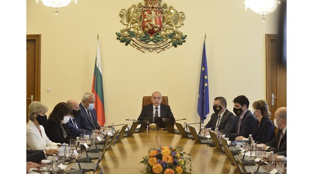Заседание на служебния кабинет на Гълъб Донев