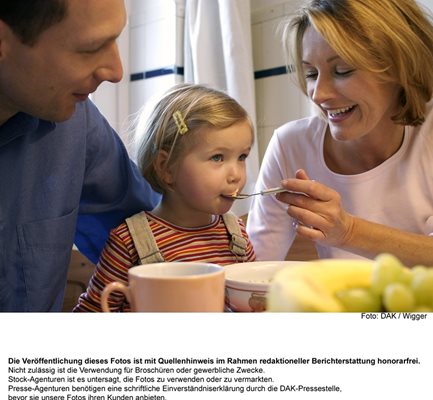 В новите комплексни центрове за хронично болни деца ще се поддържа връзката на детето със семейството