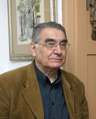 Светлин Русев е автор на иконите