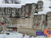 Паметникът на Съветската армия в Силистра е нацапан с червена боя (Снимки)

