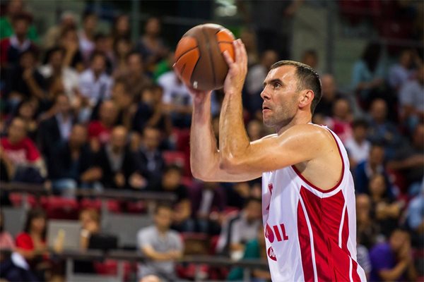Много силен европейски отбор или представител на НБА може да участват в бенефиса на Тодор Стойков.