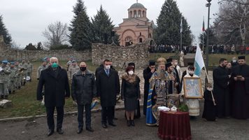 Дядо Николай и Зико първо в Кърджали, после в Пловдив на Богоявление (снимки)