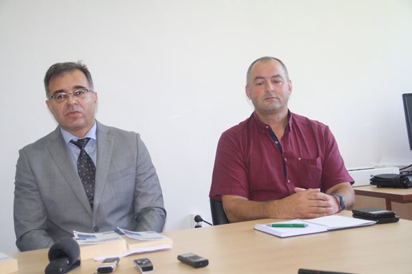 Окръжния прокурор в Смолян Недко Симов и директорът на полицията ст.комисар Николай Димов призоваха гражданите да подават сигнали за нередности в изборния процес