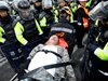 Три жертви при протест заради импийчмънта на президентката на Южна Корея