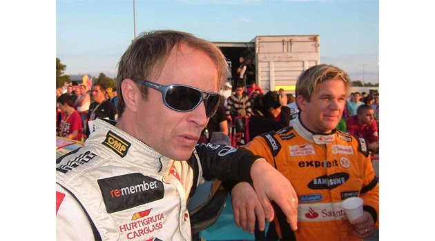 РАДИКАЛНИ: Двамата братя Солберг - Петер (вляво) и Хенинг искат жребий да определя водача в състезанията.