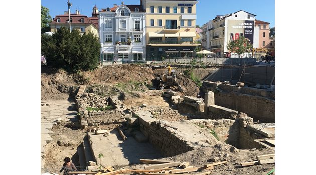 Западната страна на Римския форум ще бъде интегрирана в съвременния площад на Пловдив