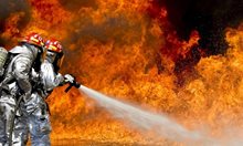 Изгоря лек автомобил в Добрич, пострадаха още три