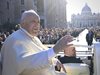 Папа Франциск прие на обяд във Ватикана 1300 бедни и бездомни хора