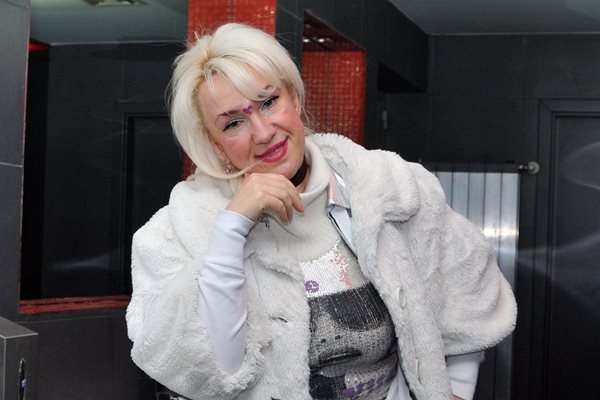 Легендарната певица Сашка Васева: Не виждам!