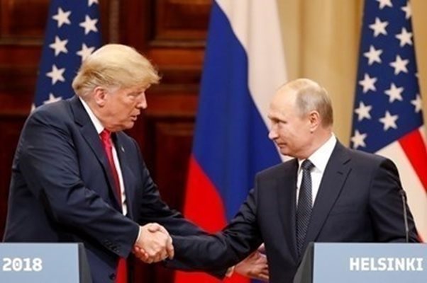 Доналд Тръмп и Владимир Путин СНИМКА: Ройтерс