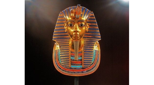 Откриха гробницата на Нефертити? Египтолози се натъкнаха на скрито помещение близо до камарата на Тутанкамон