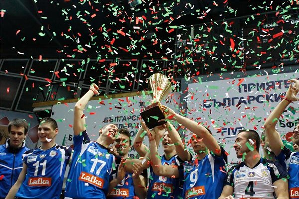Волейболният тим донесе втори трофей на "Левски" този сезон.