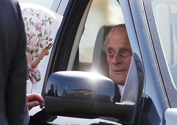 Кралица Елизабет и принц Филип Снимка: Ройтерс