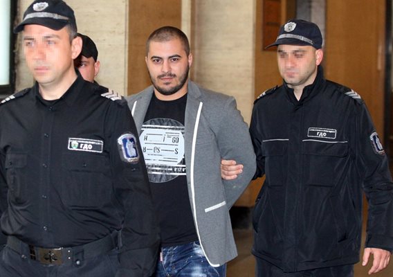 Пол Боевски е обвинен за притежание и разпространение на марихуана, кокаин и амфетамини