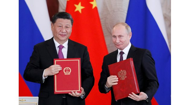 Си Дзинпин до момента с нищо не е показал, че  Китай е новият Голям брат, с който   Русия изцяло ще трябва да се съобразява. 

СНИМКИ: РОЙТЕРС