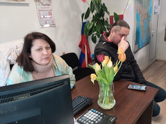 Всички сме притеснени, казва сужителка в руски информационен център в Бургас.