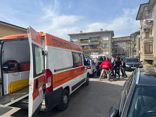 Инцидентът е станал на паркинга на Кооперативния пазар в града СНИМКИ: presstv