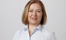 Правосъдният министър Надежда Йорданова първо се заема с правомощията на Гешев