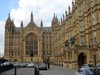 Откриването на новия британски парламент е отложено за 21 юни

