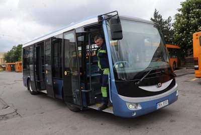 Минибус на батерии ще бъде пуснат до дни по една от линиите на градския транспорт в София