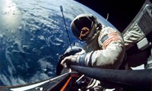 Астронавтът, кацнал на Луната Бъз Олдрин: НАСА трябва да се реформира и да погледне бъдещето