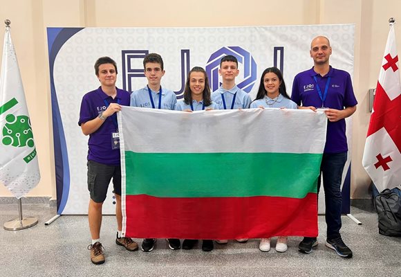 Четири медала спечелиха български ученици на европейска олимпиада по информатика 
СНИМКА: Musala Soft