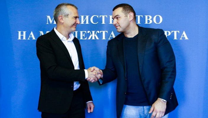 Спортният министър Димитър Илиев с Ариф Маджид през октомври при новината, че София ще е домакин на европейското първенство.
