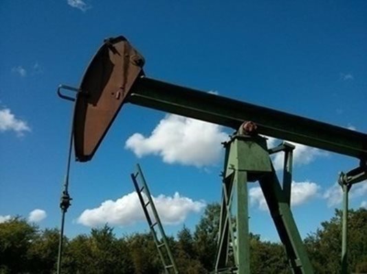 Петролът на ОПЕК скочи с 3 долара