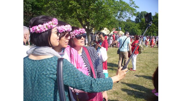 Домакините от Казанлък се похвалиха, че тази година покрай Празниците на розата градът е посетен от 150 хиляди чуждестранни туристи.