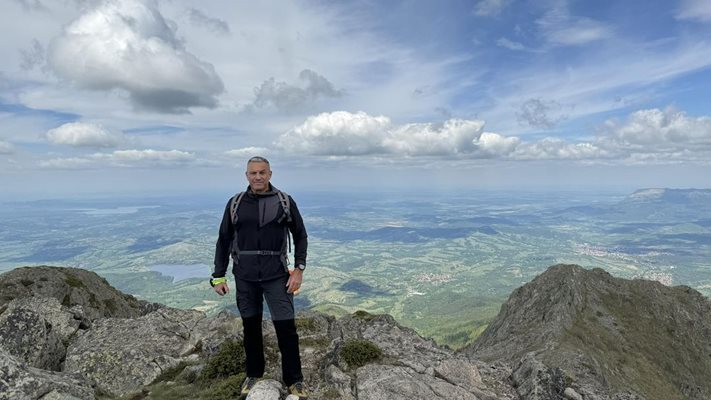Планинарството е хоби на Юксел Кадриев