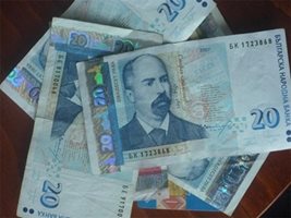 Средната заплата стана 1730 лв., с 13,4% по-висока от м.г., в София е 2352 лв.