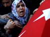 Истанбул погребва жертвите на терористичната атака в Истанбул (Снимки)