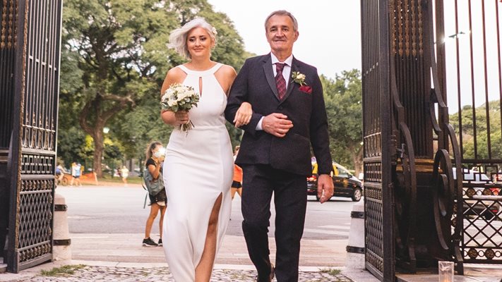 За любовта няма граници! 26-годишната българка се венча за дядо американец