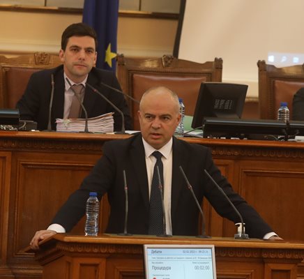 Шефът на ПГ на БСП Георги Свиленски е един от авторите на промените в Изборния кодекс.