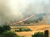 Пожар изпепели 3 вили край Бургас, доброволци гасят с голи ръце
