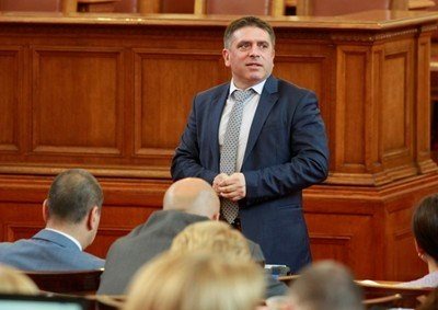 Кирилов е направил организация на оставащото за гласуване до края на политическия сезон.