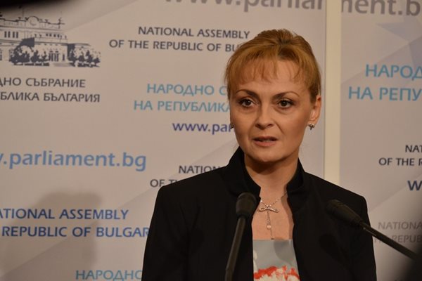 Полина Карастоянова, депутат от Патриотичния фронт