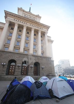 Медецинските сестри няма да позволят техния протест да има политически дивиденти. 