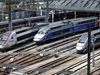 Влакът с купата на Евро 2016 блокиран в Париж от стачкуващи железничари